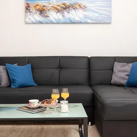 Linda Apartment Split